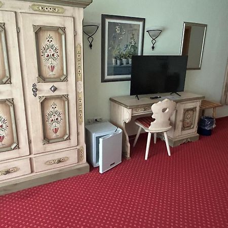 Hotel Garni Hubertushof Bad Füssing Екстериор снимка