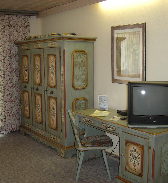 Hotel Garni Hubertushof Bad Füssing Стая снимка