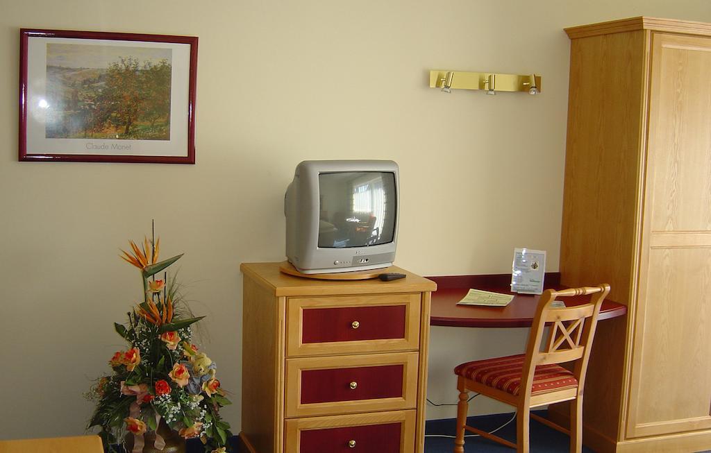 Hotel Garni Hubertushof Bad Füssing Стая снимка