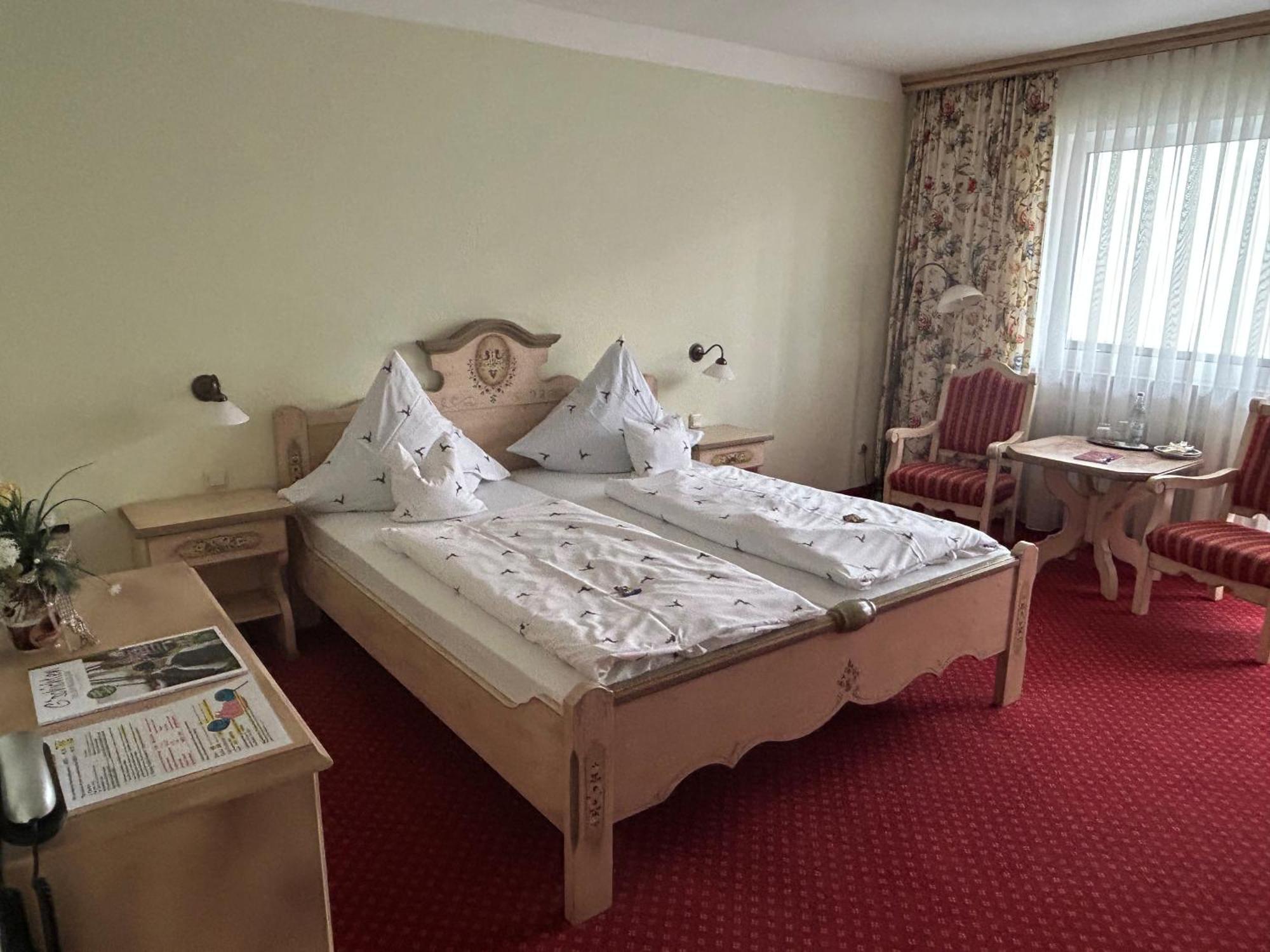 Hotel Garni Hubertushof Bad Füssing Екстериор снимка